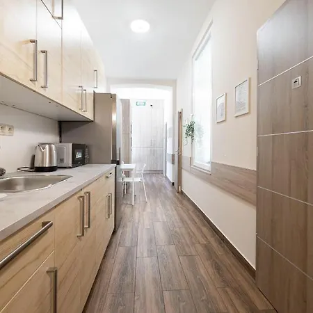 East Station Deluxe Guest house *