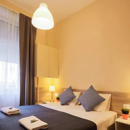 East Station Deluxe Guest house